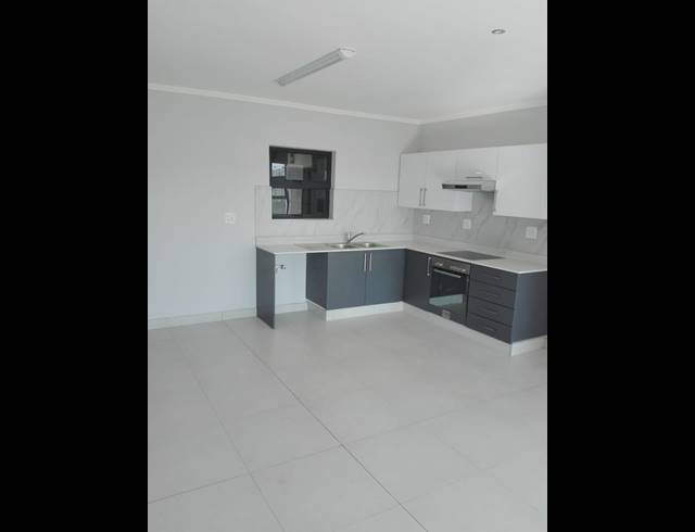 2 BEDROOM APARTMENT FOR SALE IN UMHLANGA RIDGE
